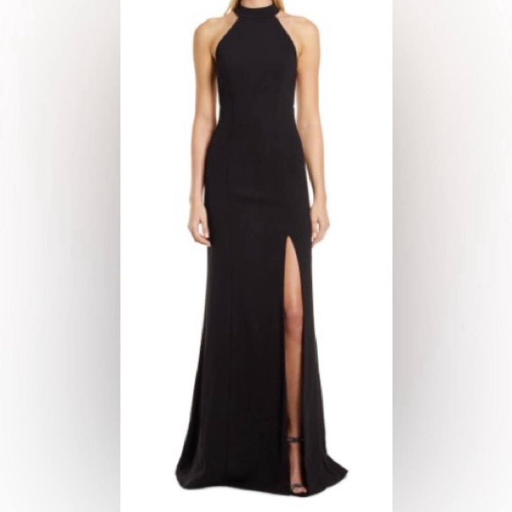 Amsale Cat Gown | Bella Bridesmaids Exclusive- Black Crepe
